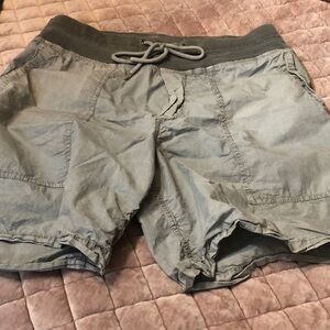 James perse light weight shorts!